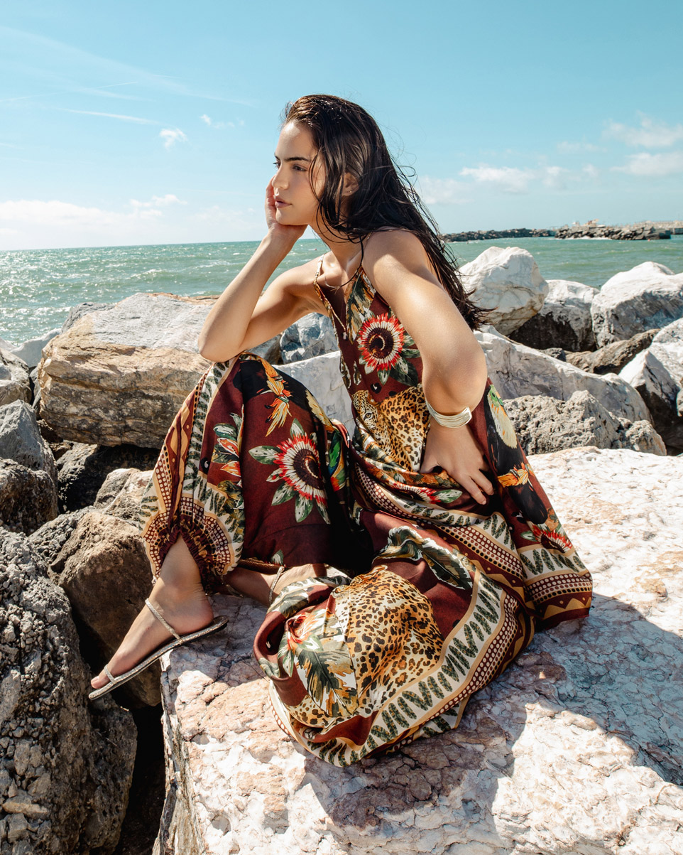MIHO’S contemporary summer collection look